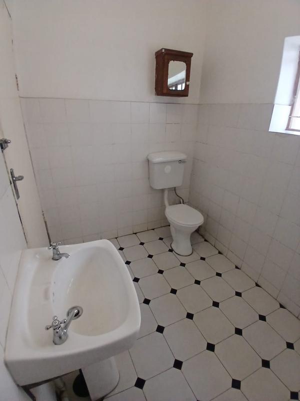 To Let 6 Bedroom Property for Rent in Observatory Western Cape